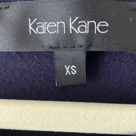 Karen Kane Navy and Orange Patterned Long Sleeve Top - Picture 2 of 3